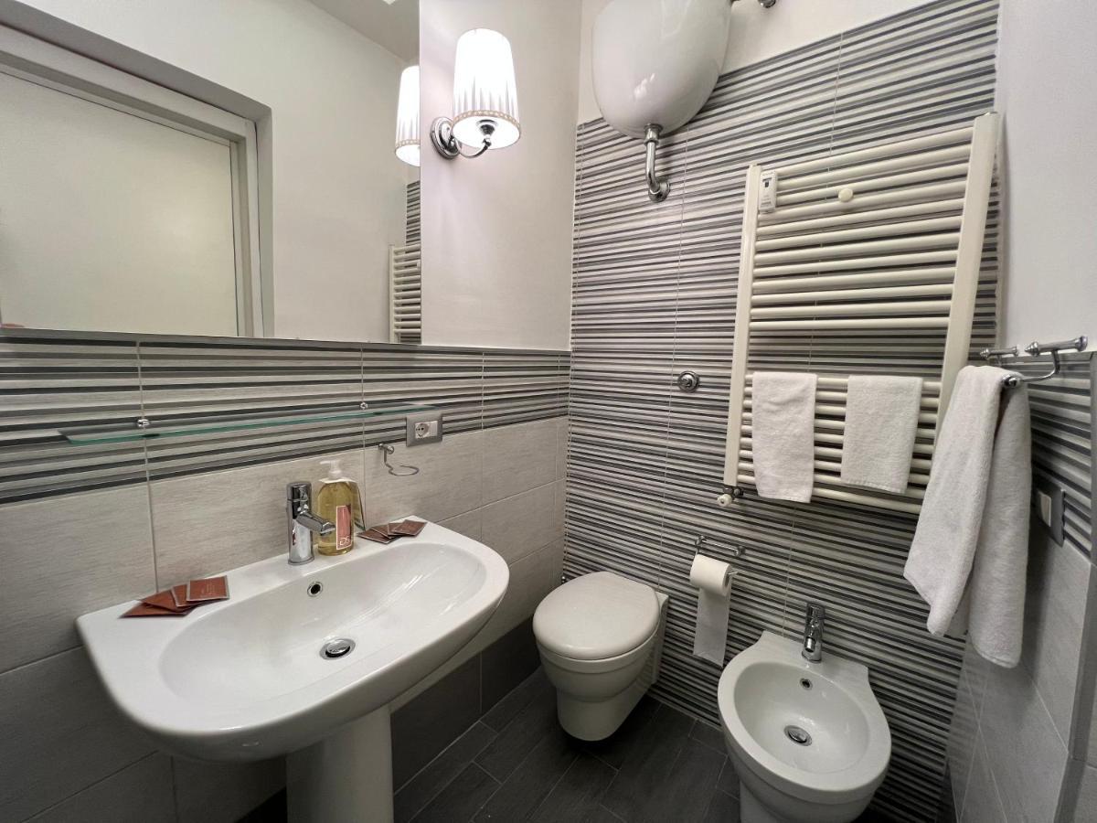 La Tua Casa Nel Centro Di Roma Apartment Exterior foto